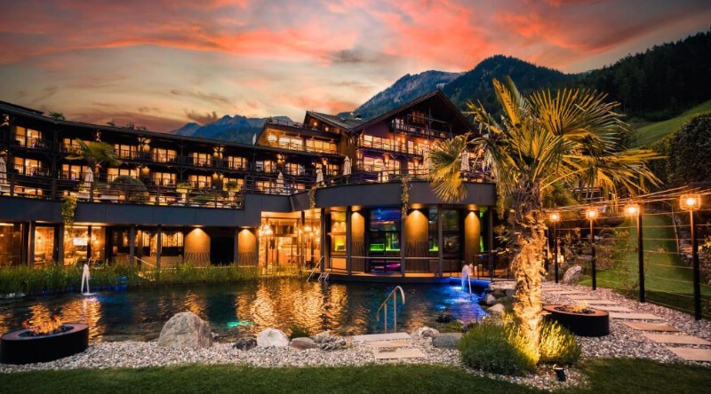 Andreus Resorts